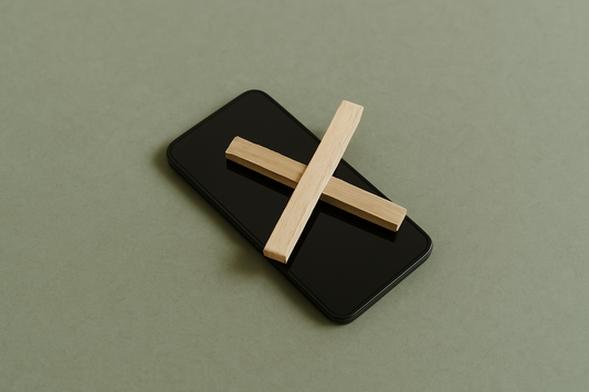 THE DIGITAL DETOX MOVEMENT: Why More People Are Unplugging for Mental Clarity